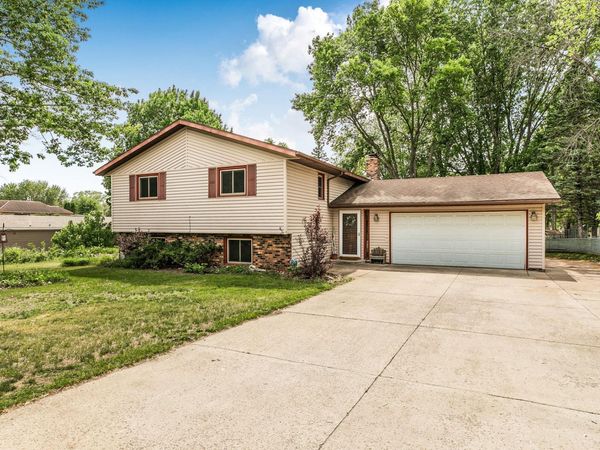 2156 Morningside Drive NE, Saint Cloud, MN 56304