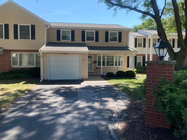 40 Whitcomb Circle, Unit 15-D, Madison, WI 53711