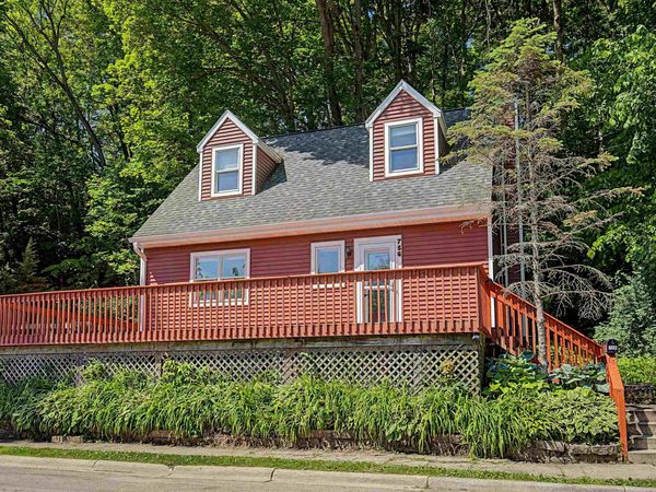 756 Dewey Avenue, GALENA, IL 61036