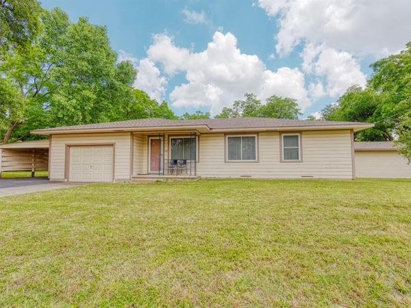 308 W White Street, Pilot Point, TX 76258