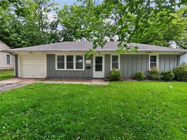 11220 Marsh Avenue, Kansas City, MO 64134
