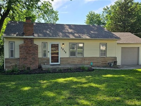 1212 N 90th Street, Kansas City, KS 66112