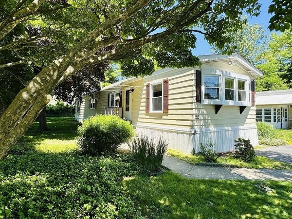 22 Contessa Dr., Springfield, MA 01119