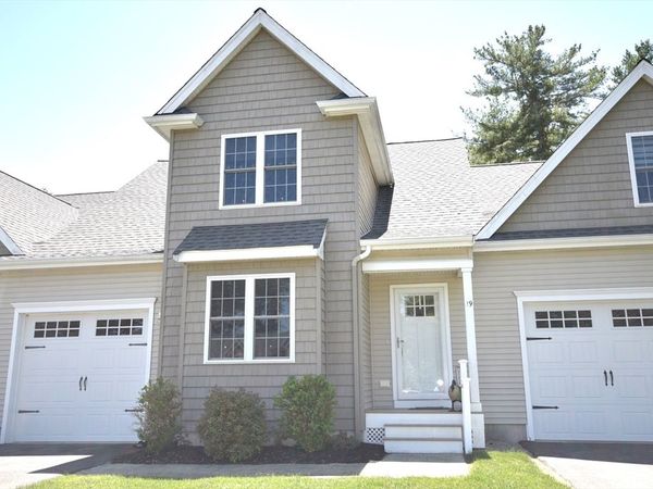 19 Santana Way, Unit 19, Carver, MA 02330