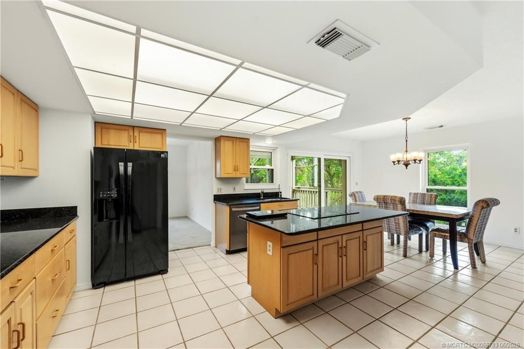 940 NE Stokes Terrace, Jensen Beach, FL 34957 Photo