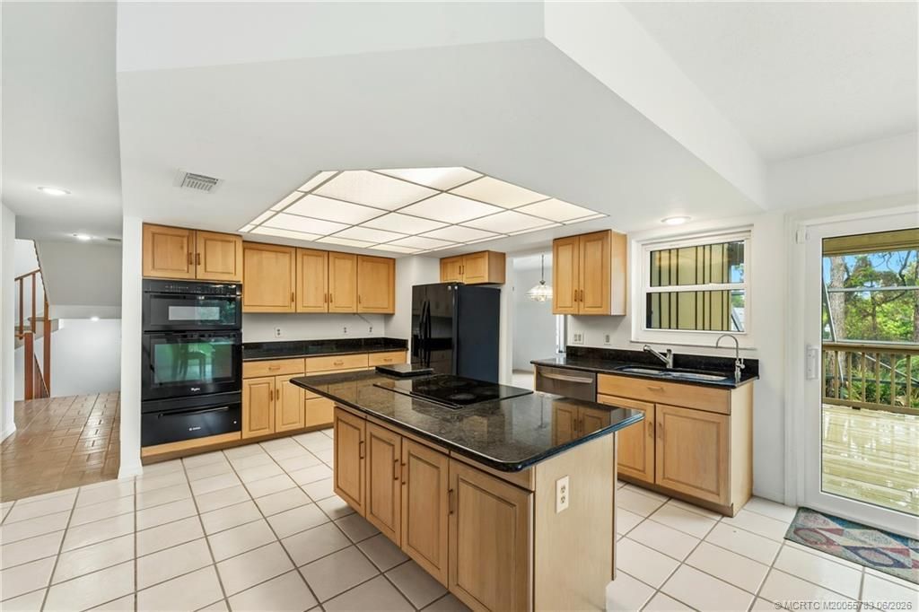 940 NE Stokes Terrace, Jensen Beach, FL 34957 Photo
