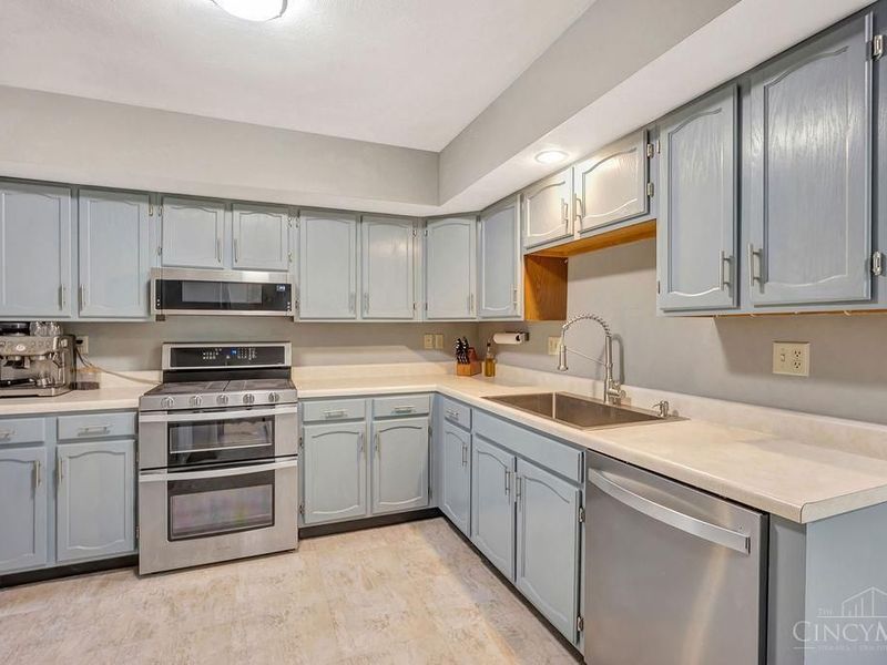 6026 Vereker Drive, Oxford, OH 45056 Photo 5
