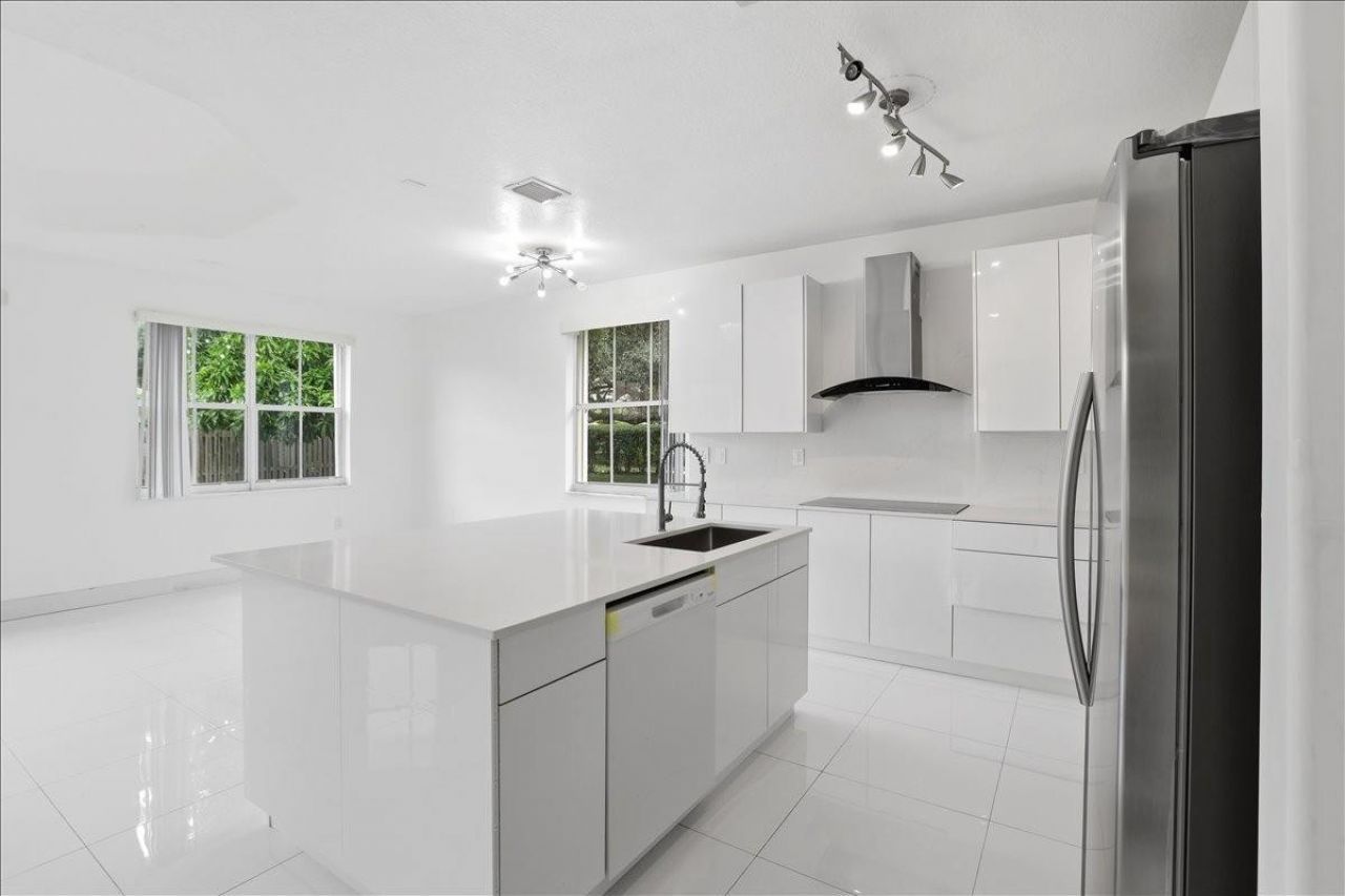 3802 SW 165th Terrace, Miramar, FL 33027 Photo