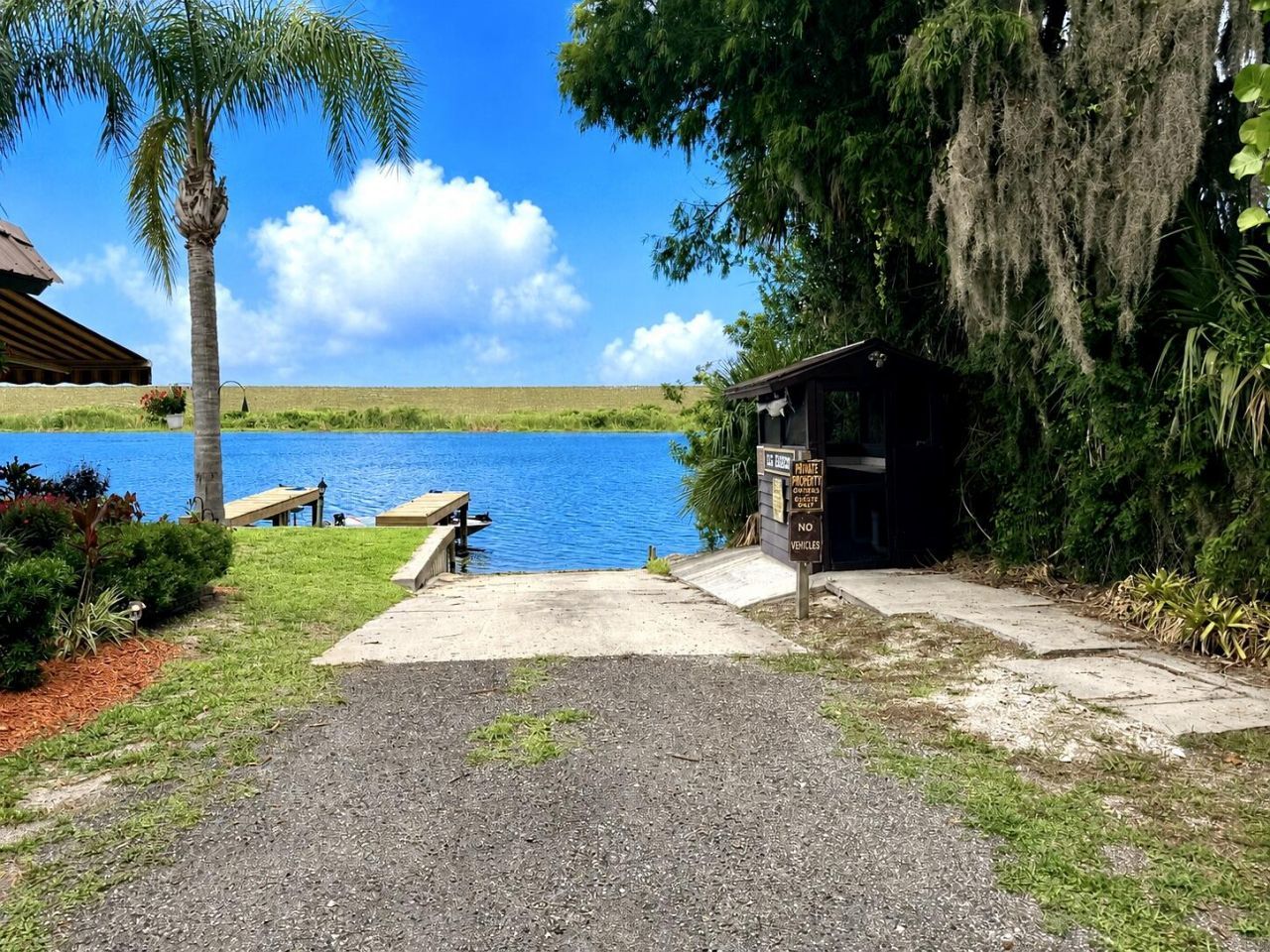 8346 Us-441, Unit 10, Okeechobee, FL 34974 Photo