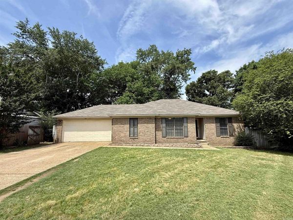 311 Zachary Cove, Bryant, AR 72022