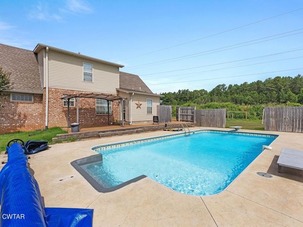 184 Fawn Ridge Drive , Jackson, TN 38305