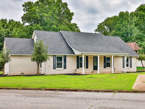 21 Broadfield Manor , Trenton, TN 38382