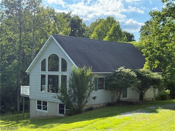 7917 Flawil Drive, Millersburg, OH 44654