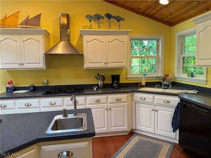 2594 W Buckhorn Drive, Millersburg, OH 44654 Photo 14