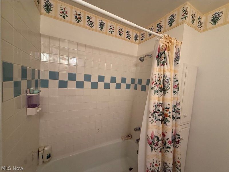 2594 W Buckhorn Drive, Millersburg, OH 44654 Photo 32