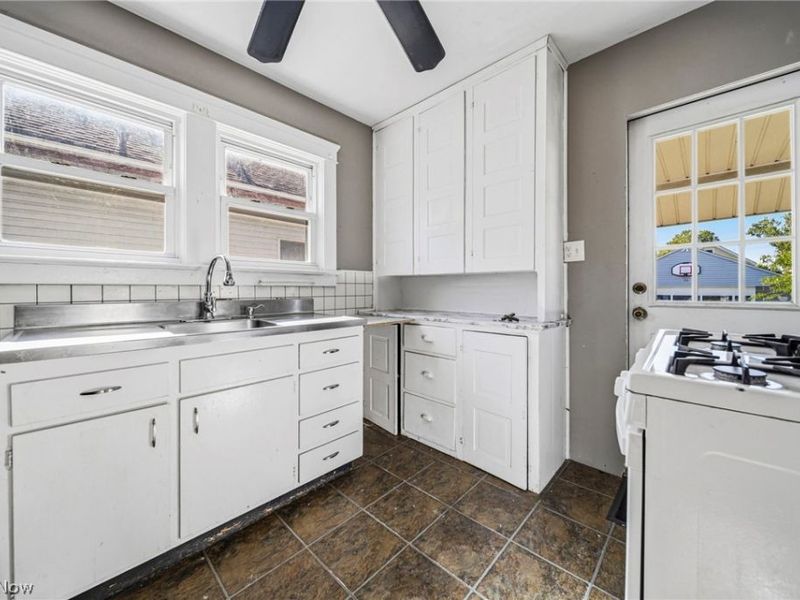 530 7th Street, Fairport Harbor, OH 44077 Photo 18