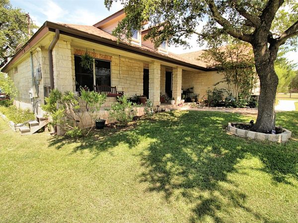 10260 Twin Lake LOOP, Dripping Springs, TX 78620