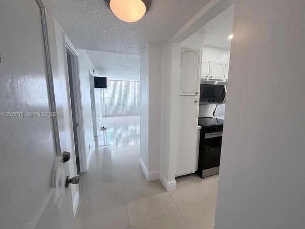 1825 S Ocean Dr , Unit 611, Hallandale Beach, FL 33009