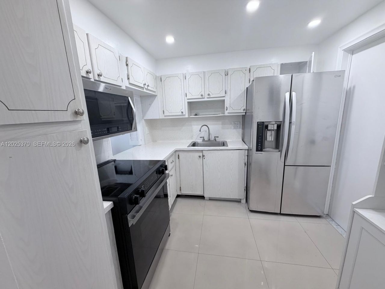 1825 S Ocean Dr , Unit 611, Hallandale Beach, FL 33009 Photo