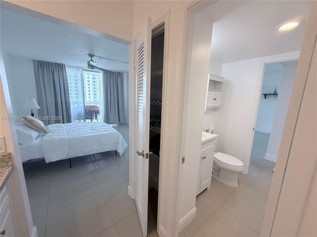 1825 S Ocean Dr, Unit 611, Hallandale Beach, FL 33009 Photo