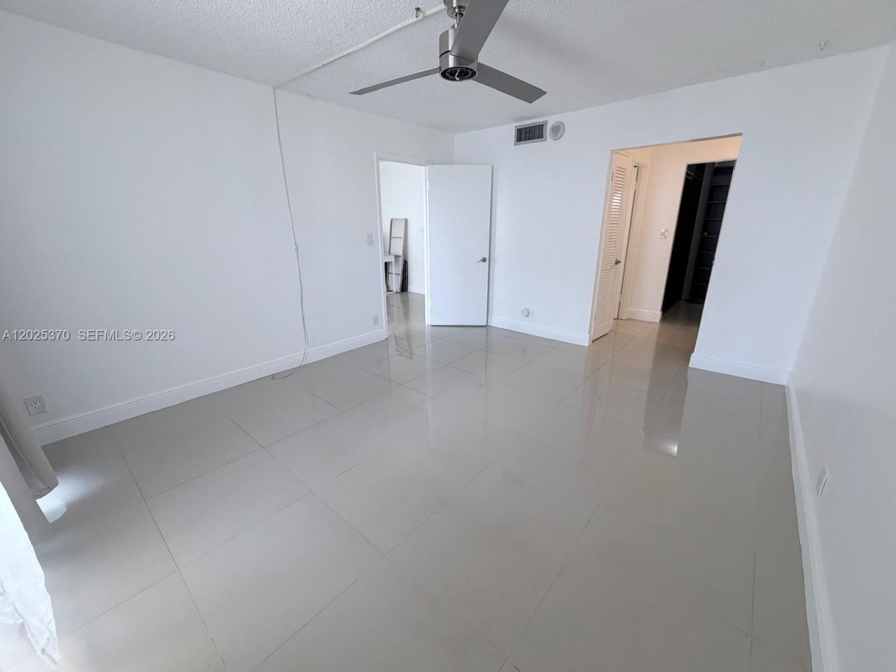 1825 S Ocean Dr , Unit 611, Hallandale Beach, FL 33009 Photo