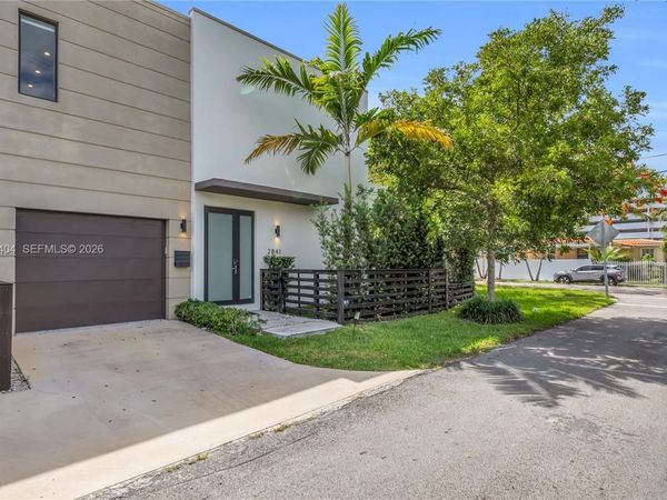 2841 SW 27th St , Unit A, Miami, FL 33133