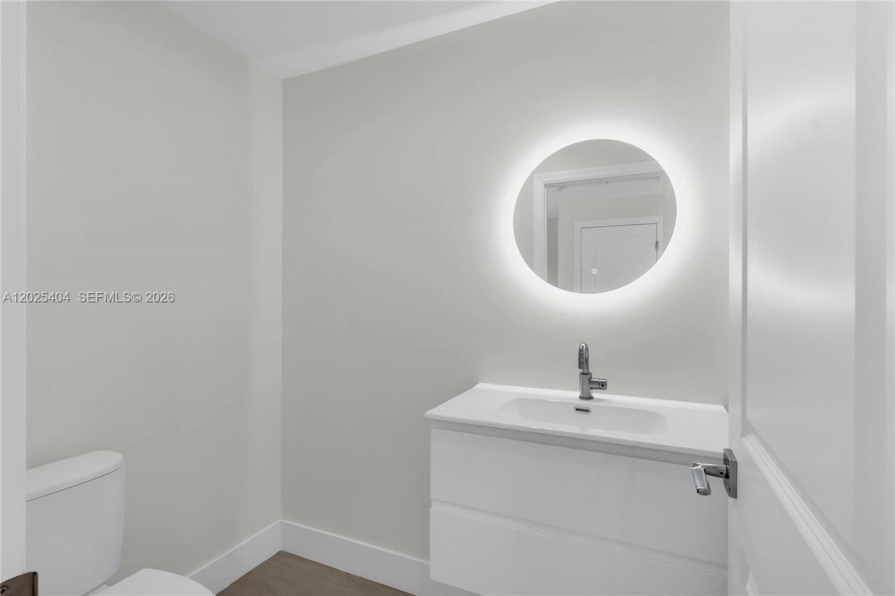 2841 SW 27th St , Unit A, Miami, FL 33133 Photo