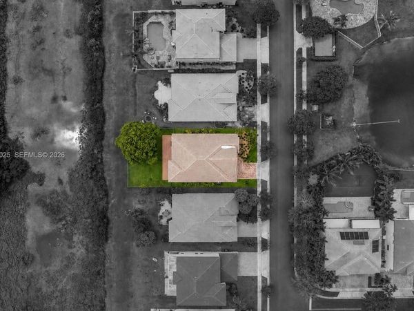 1453 SW 167th Ave , Pembroke Pines, FL 33027