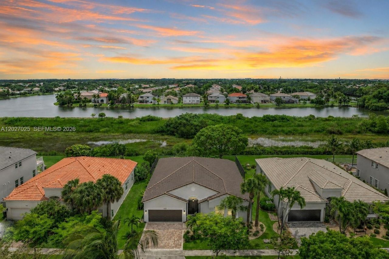 1453 SW 167th Ave, Pembroke Pines, FL 33027 Photo