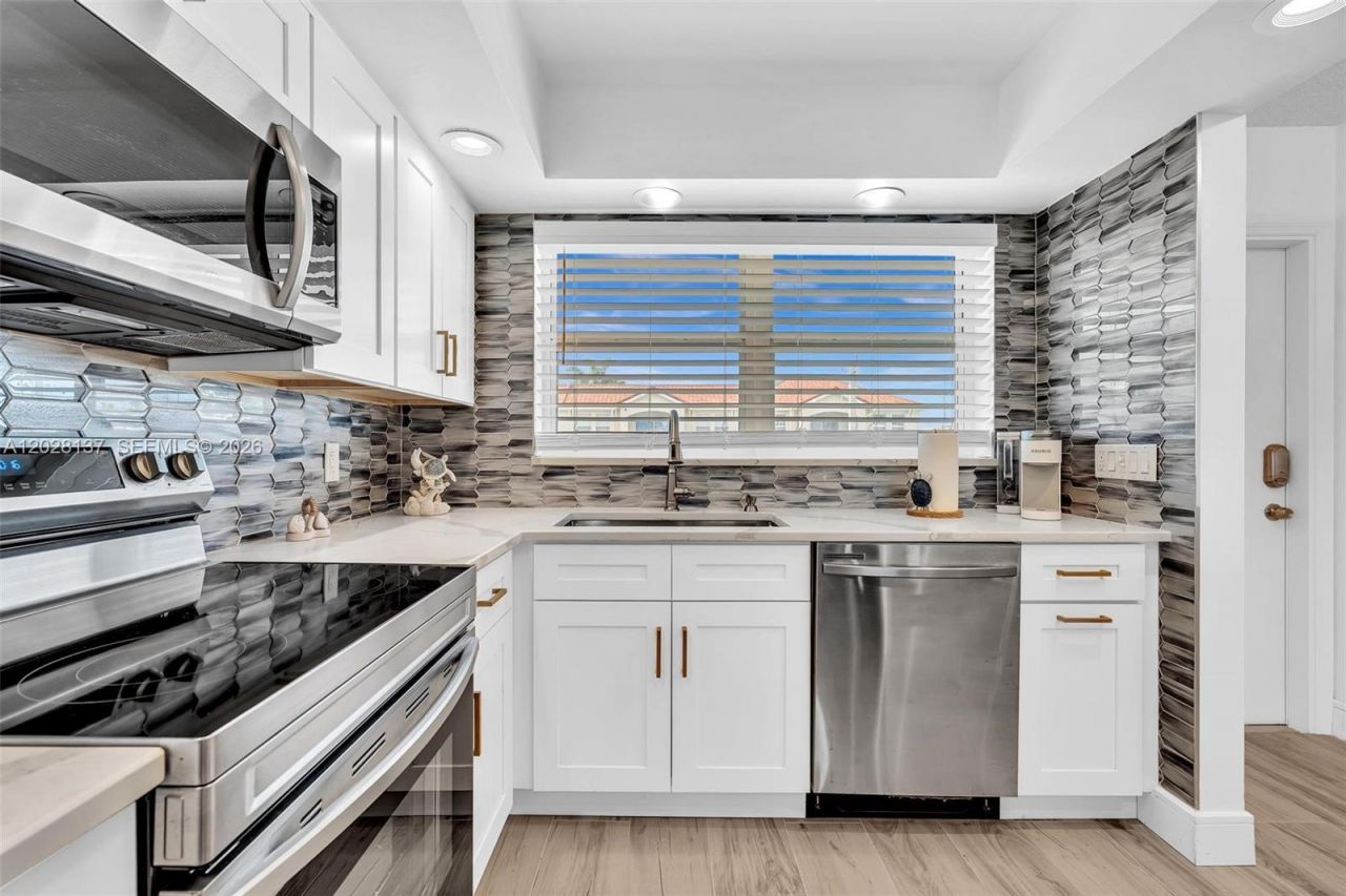 2018 S Federal Hwy , Unit 402, Boynton Beach, FL 33435 Photo