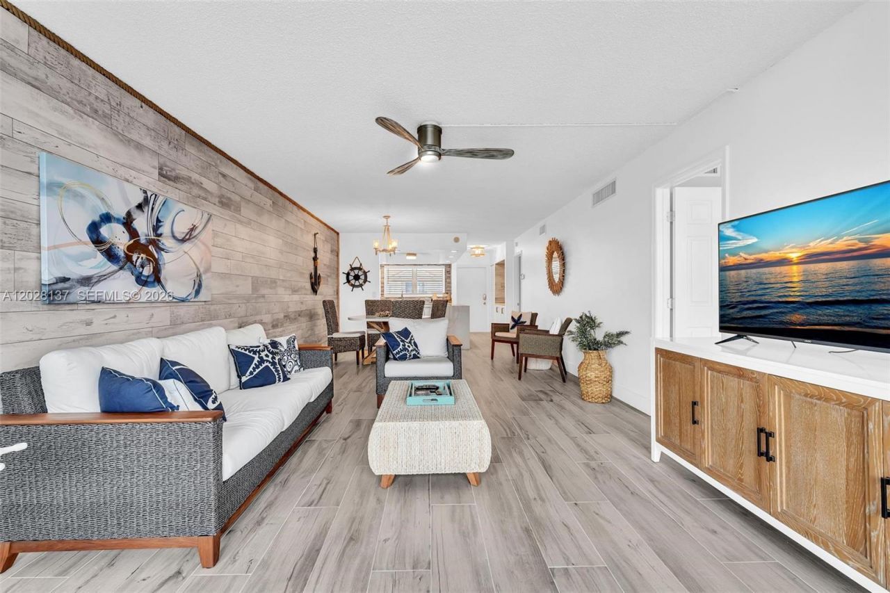 2018 S Federal Hwy , Unit 402, Boynton Beach, FL 33435 Photo