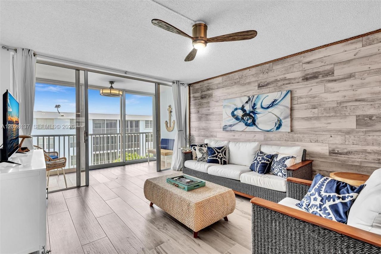 2018 S Federal Hwy , Unit 402, Boynton Beach, FL 33435 Photo