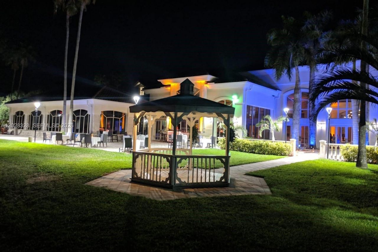9755 NW 52nd St, Unit 219, Doral, FL 33178 Photo