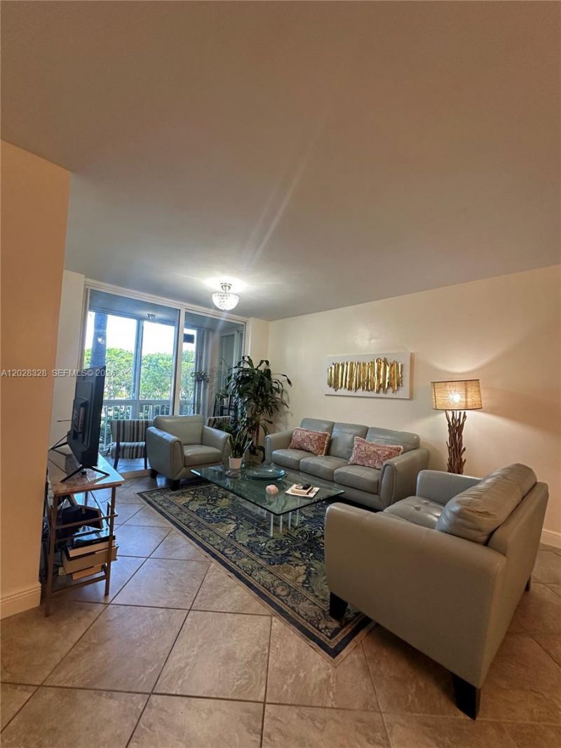 9755 NW 52nd St, Unit 219, Doral, FL 33178 Photo