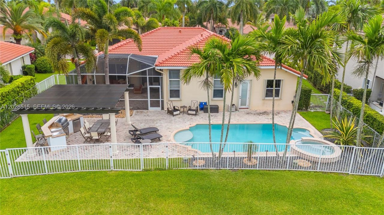 1714 Victoria Pointe Cir, Weston, FL 33327 Photo