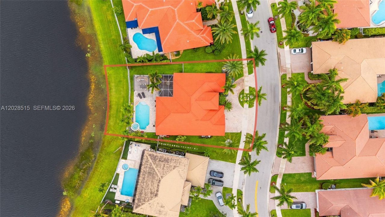 1714 Victoria Pointe Cir, Weston, FL 33327 Photo