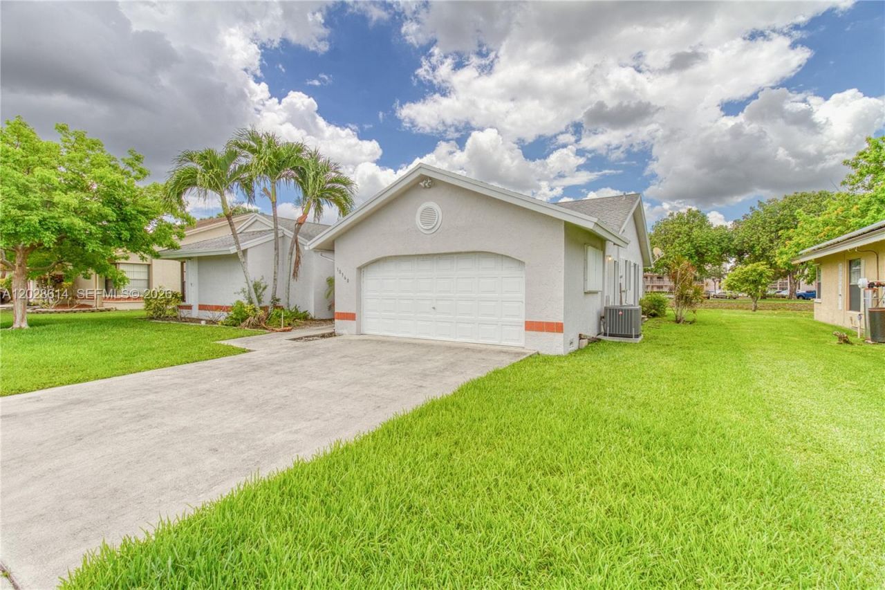 10360 NW 31st Ct , Sunrise, FL 33351 Photo