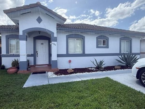 4636 SW 164th Pl , Miami, FL 33185