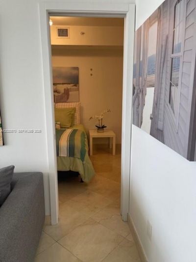4779 Collins Ave , Unit 706, Miami Beach, FL 33140 Photo