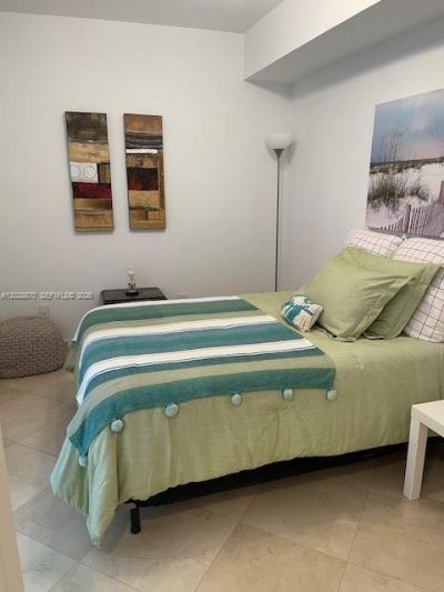 4779 Collins Ave , Unit 706, Miami Beach, FL 33140 Photo