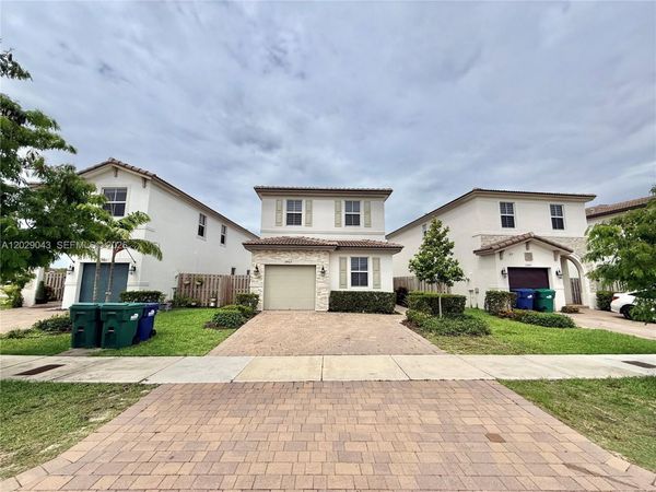 2462 NW 131st Cir , Miami, FL 33167
