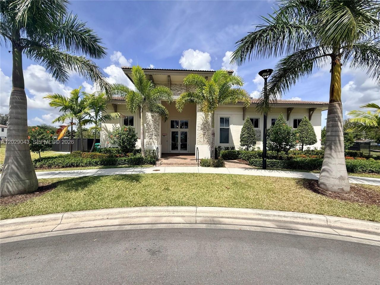 2462 NW 131st Cir , Miami, FL 33167 Photo