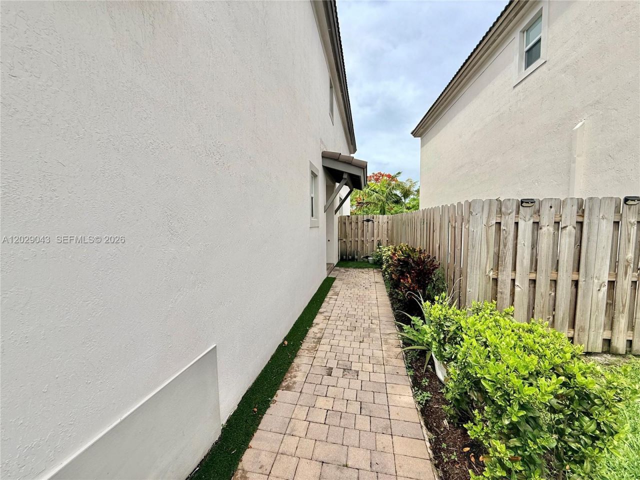 2462 NW 131st Cir , Miami, FL 33167 Photo