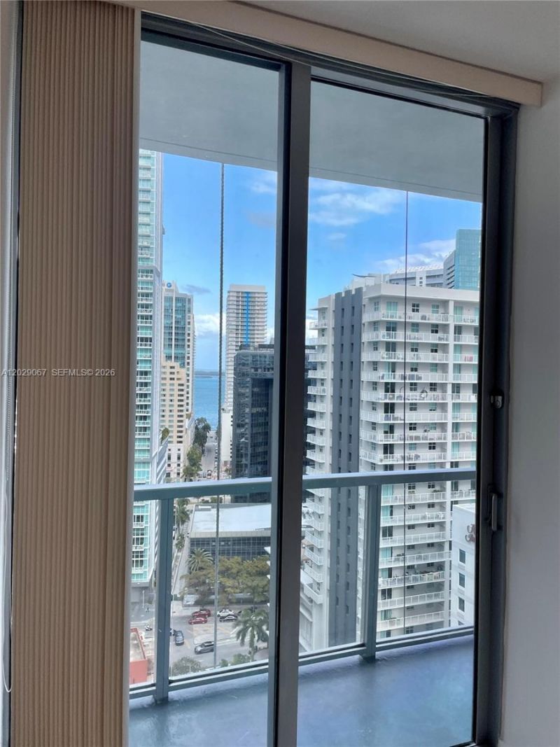 79 SW 12th St, Unit 2407-S, Miami, FL 33130 Photo