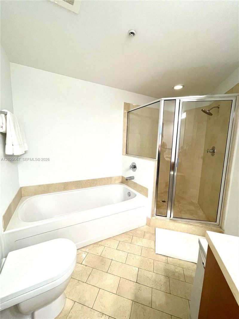 79 SW 12th St, Unit 2407-S, Miami, FL 33130 Photo