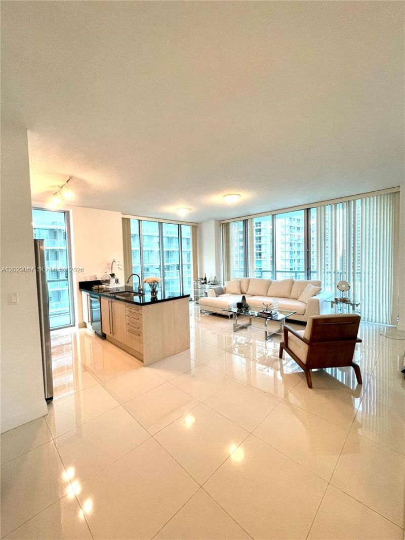 79 SW 12th St, Unit 2407-S, Miami, FL 33130 Photo