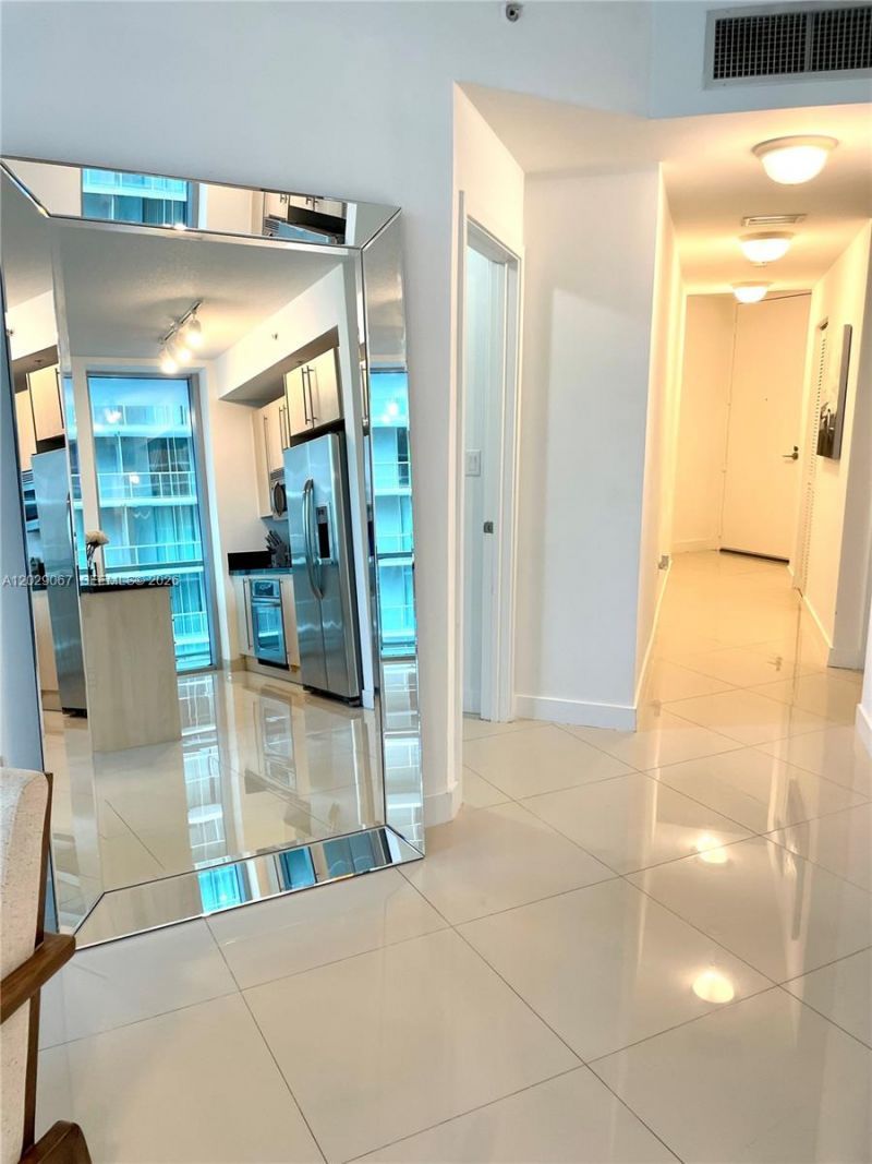 79 SW 12th St, Unit 2407-S, Miami, FL 33130 Photo