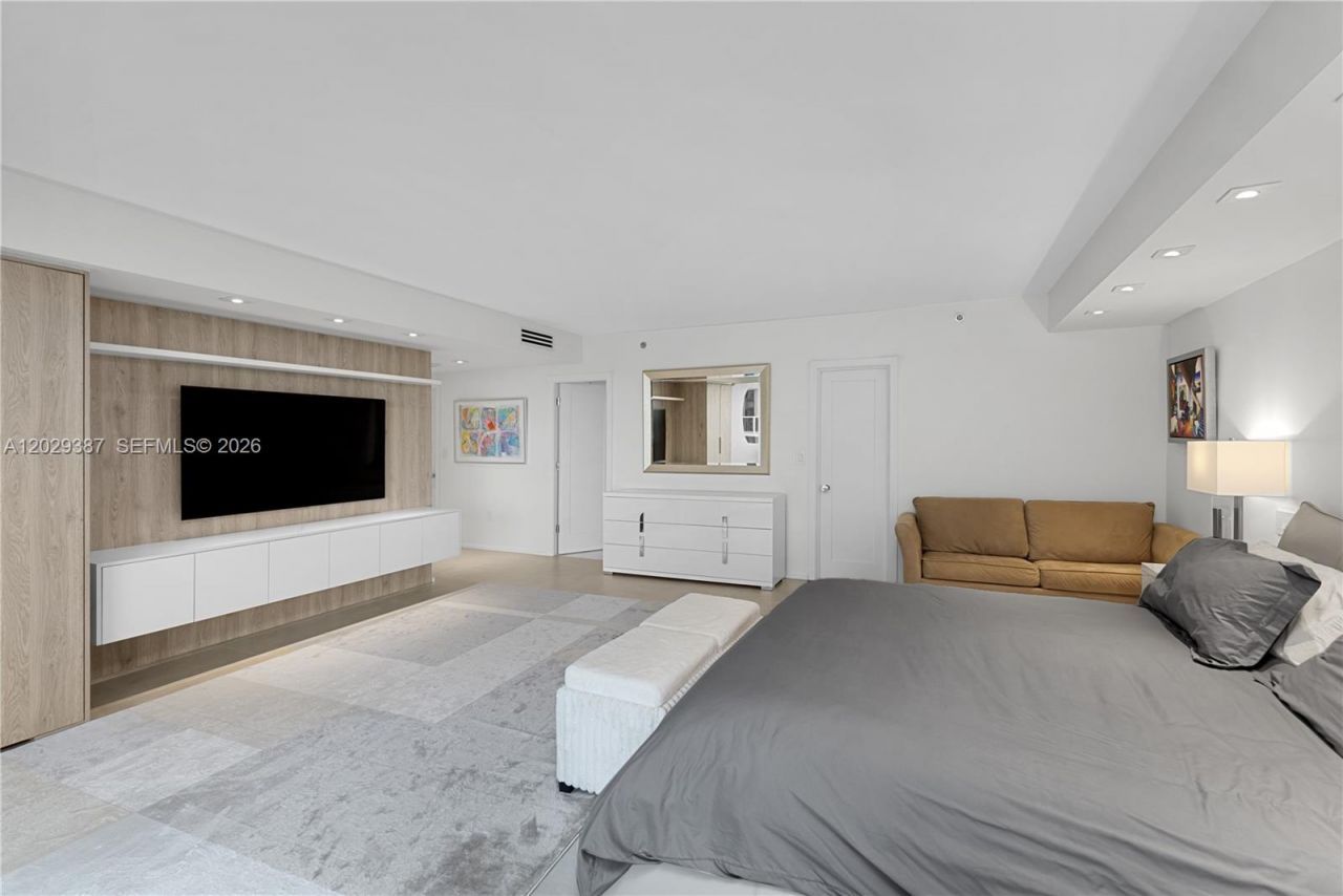 10205 Collins Ave , Unit 604, Bal Harbour, FL 33154 Photo