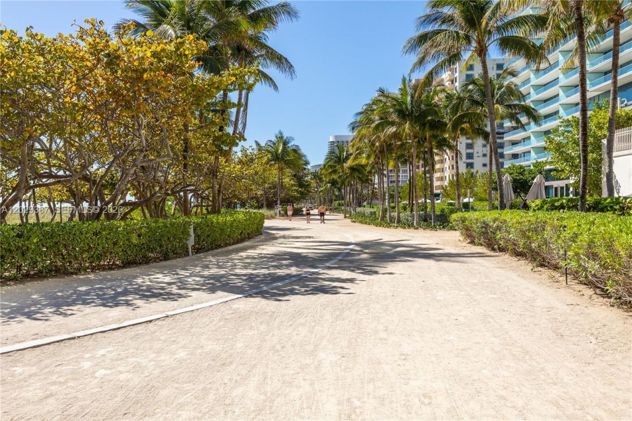 10205 Collins Ave , Unit 604, Bal Harbour, FL 33154 Photo