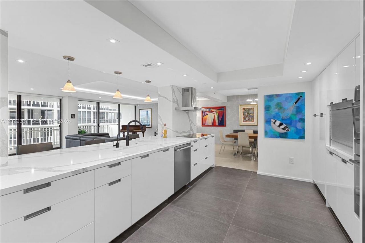 10205 Collins Ave , Unit 604, Bal Harbour, FL 33154 Photo